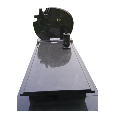 Monumente funerare din granit